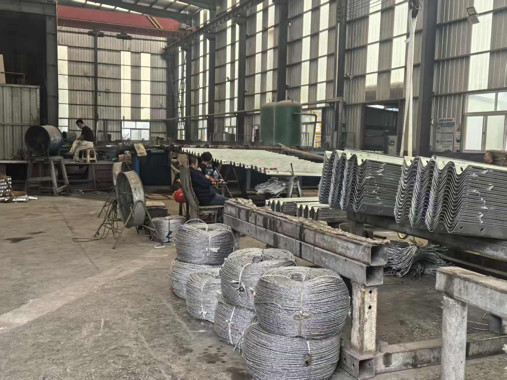 定西市波形护栏配件三波波形护栏 - 厂家